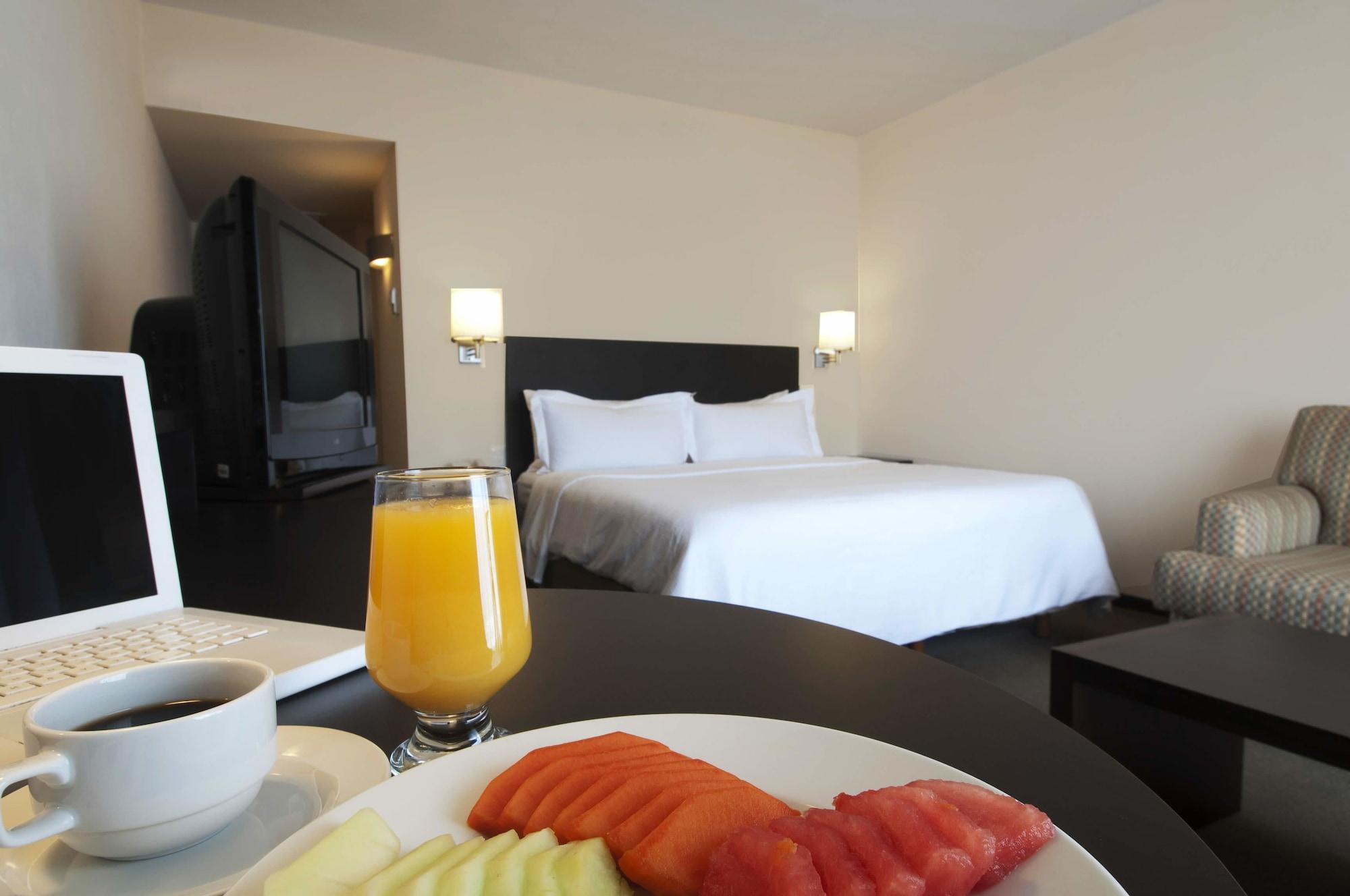 Fiesta Inn Куэрнавака Экстерьер фото