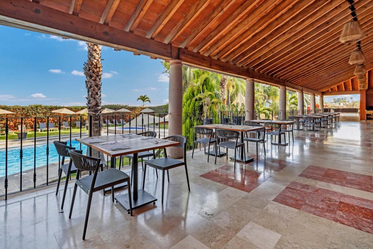 Fiesta Inn Куэрнавака Экстерьер фото