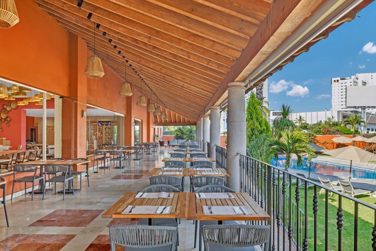 Fiesta Inn Куэрнавака Экстерьер фото