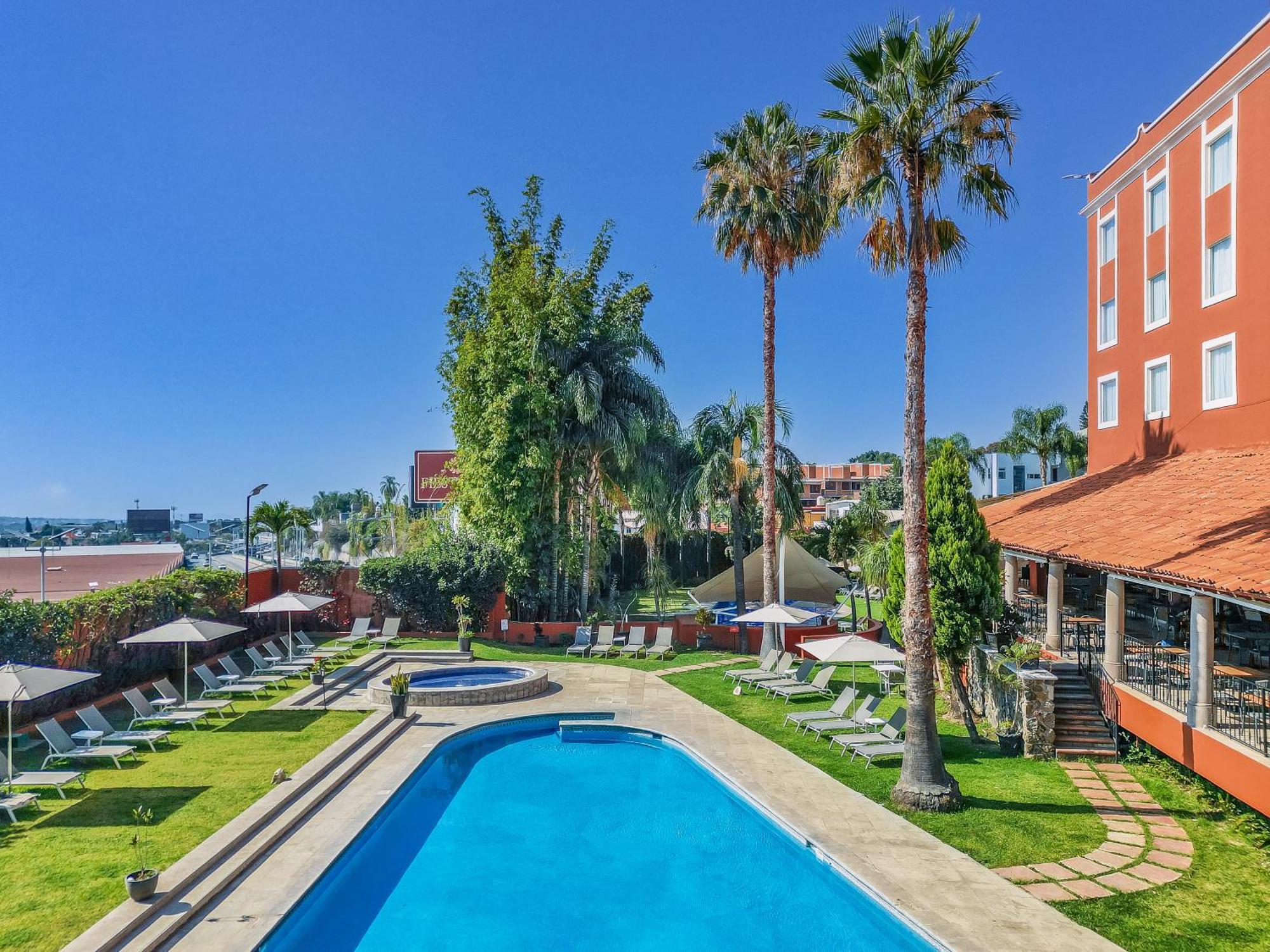 Fiesta Inn Куэрнавака Экстерьер фото